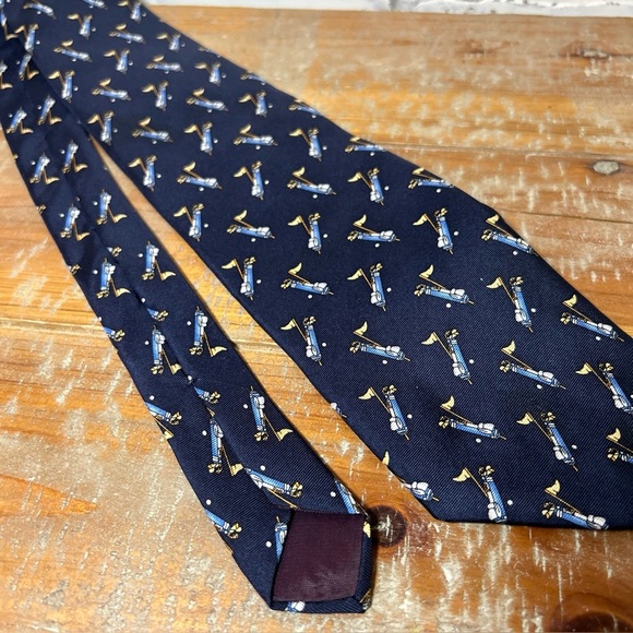 J.S Blank & Co. All Silk Golf Classic Neck Tie Navy Golf Bag Flag Pattern - Picture 4 of 5